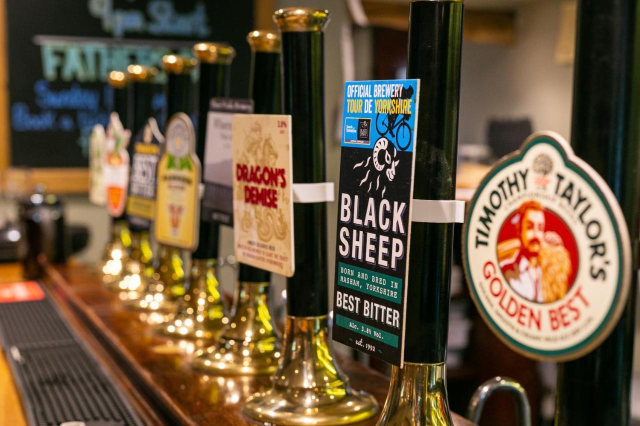 The Marton Arms Hotel Ingleton  Buitenkant foto