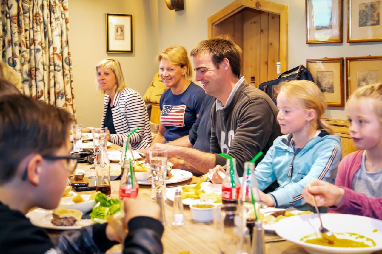 The Marton Arms Hotel Ingleton  Buitenkant foto