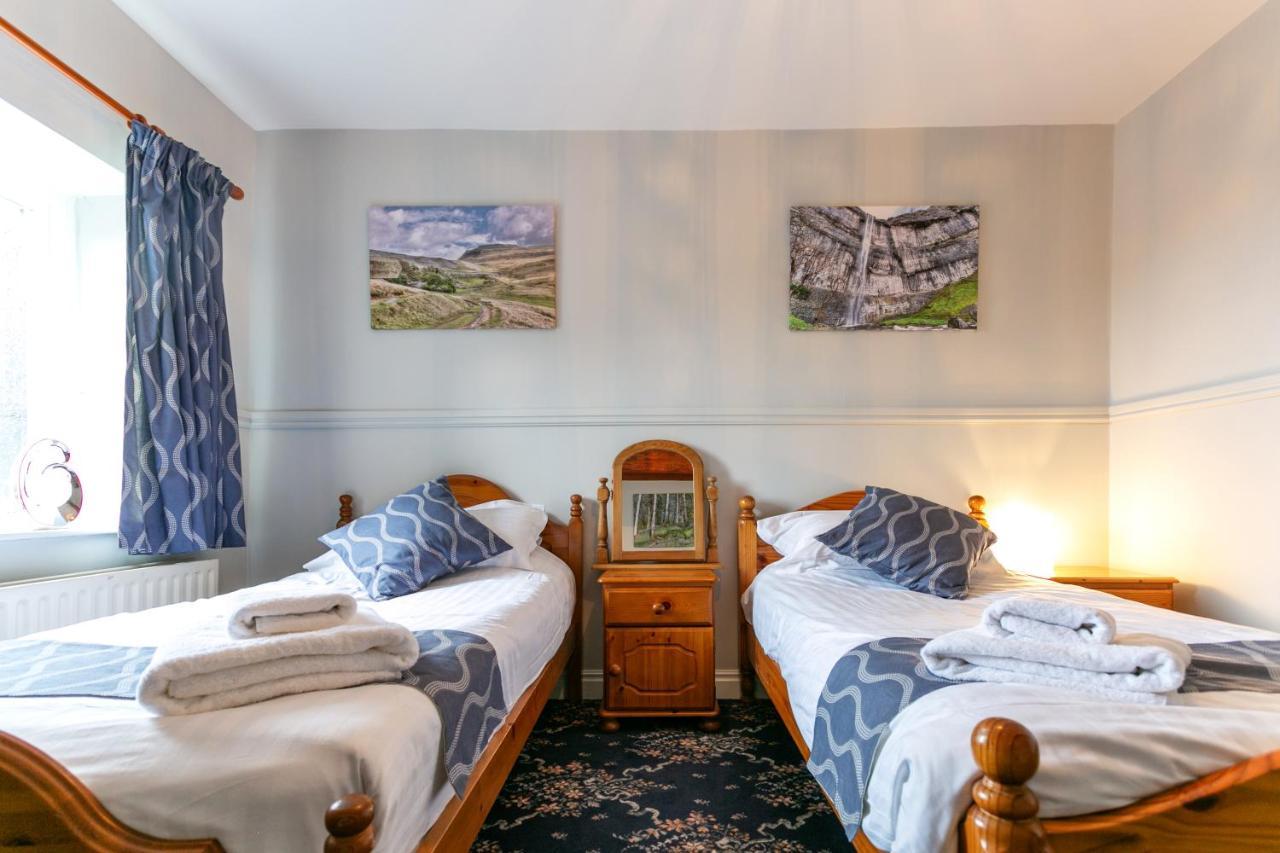 The Marton Arms Hotel Ingleton  Buitenkant foto