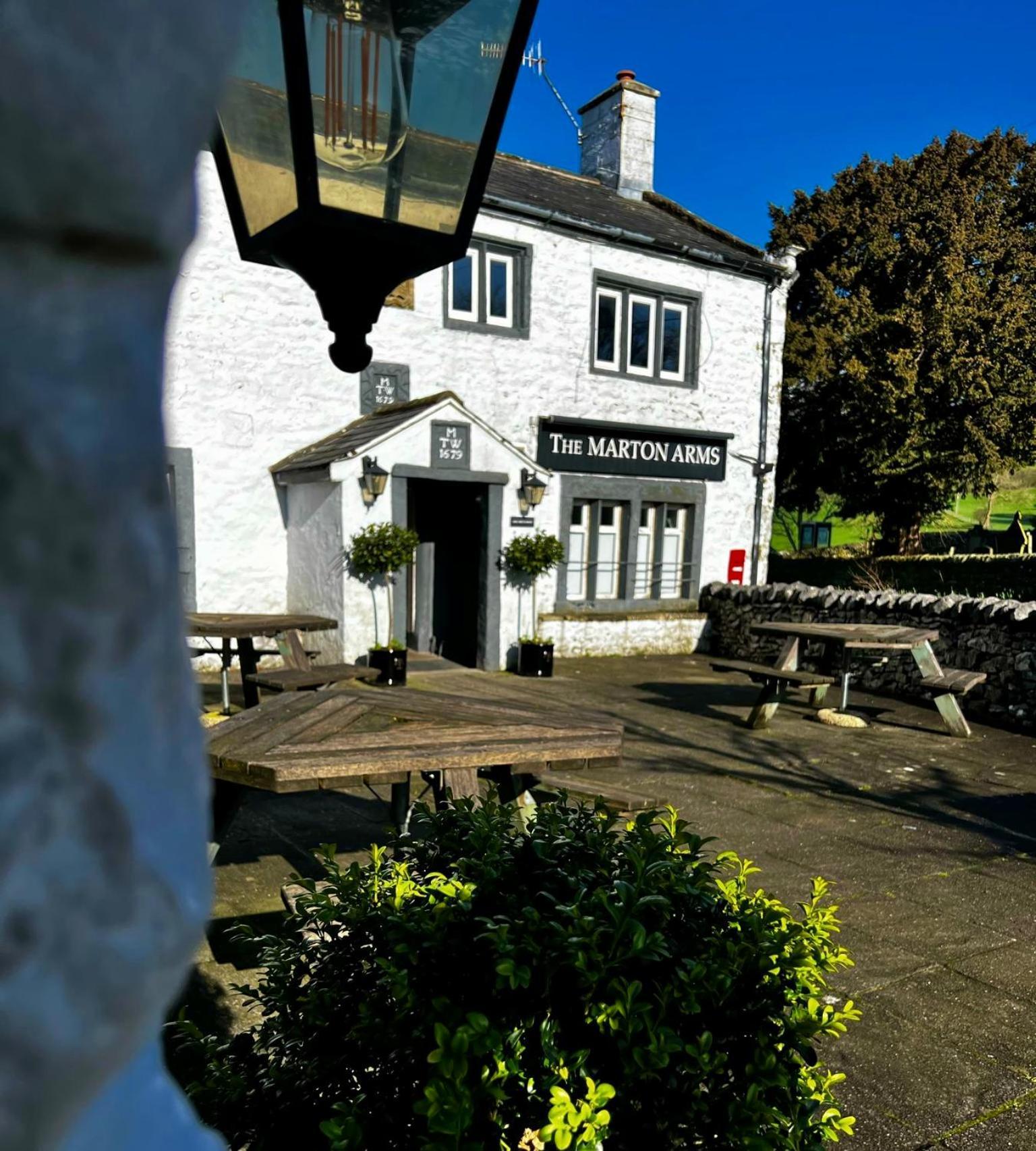 The Marton Arms Hotel Ingleton  Buitenkant foto